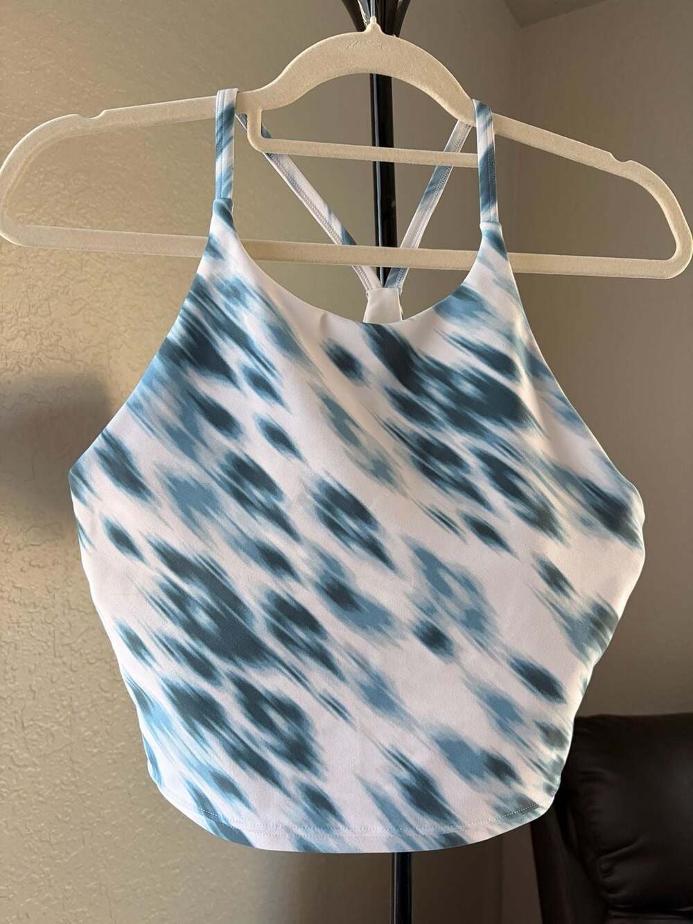 Old Navy Active Powersoft Sports Bra Size M Blue Tie Dye